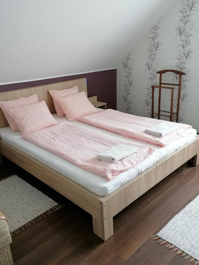 Fadora Apartman Tihany Exterior photo